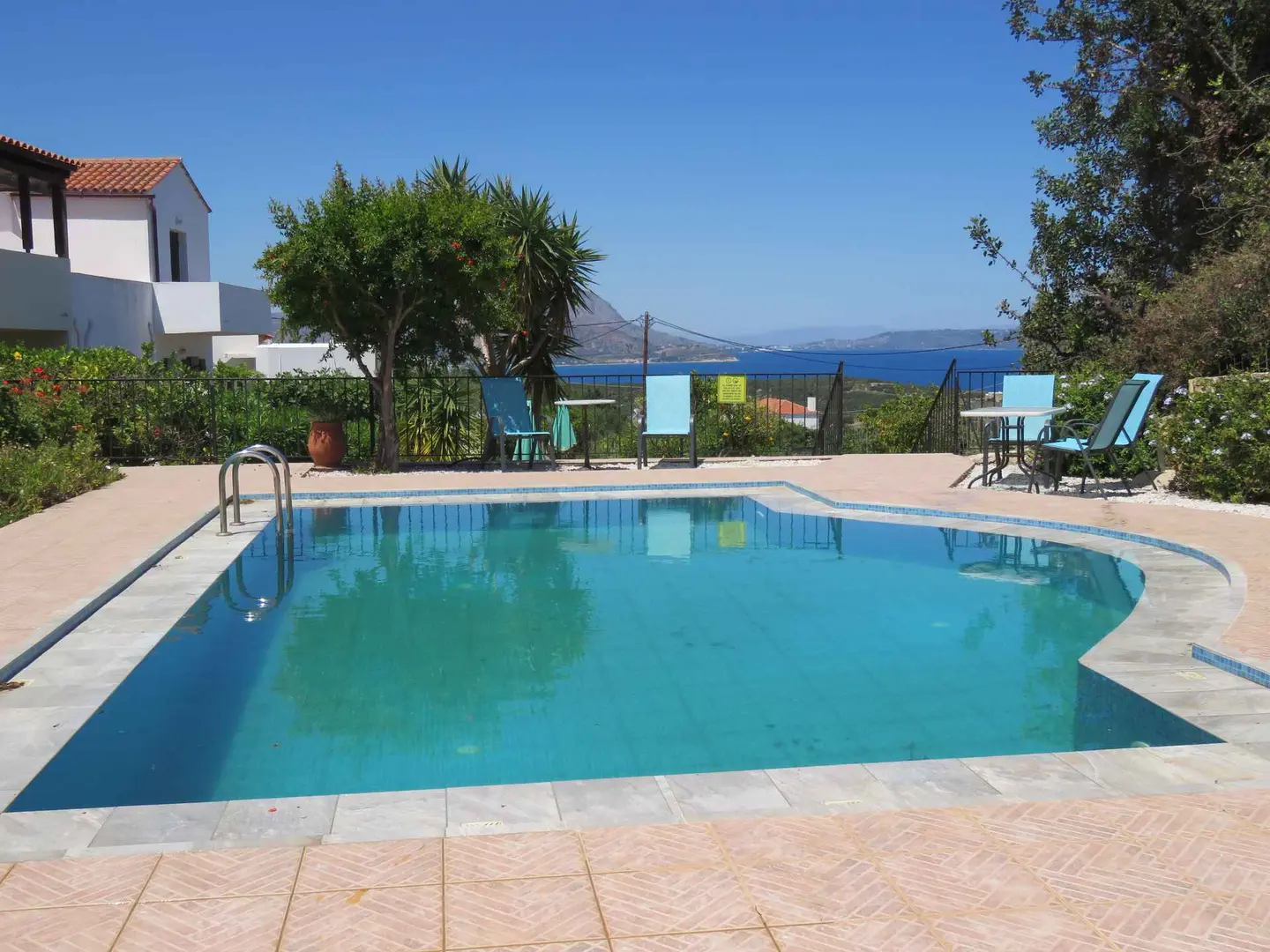2 - verkoop appartement uitzicht op zee kokkino chorio crete griekenland