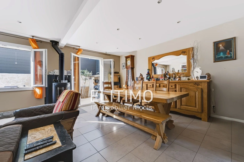 2 - vente maison carros alpes-maritimes france