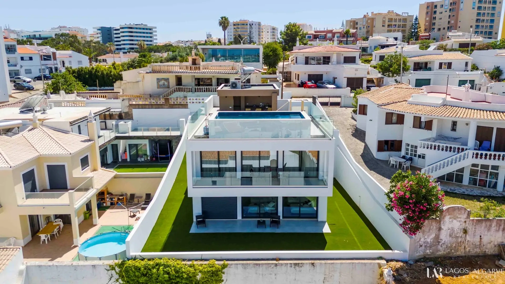 Casa vista al mar con 3 dormitorios