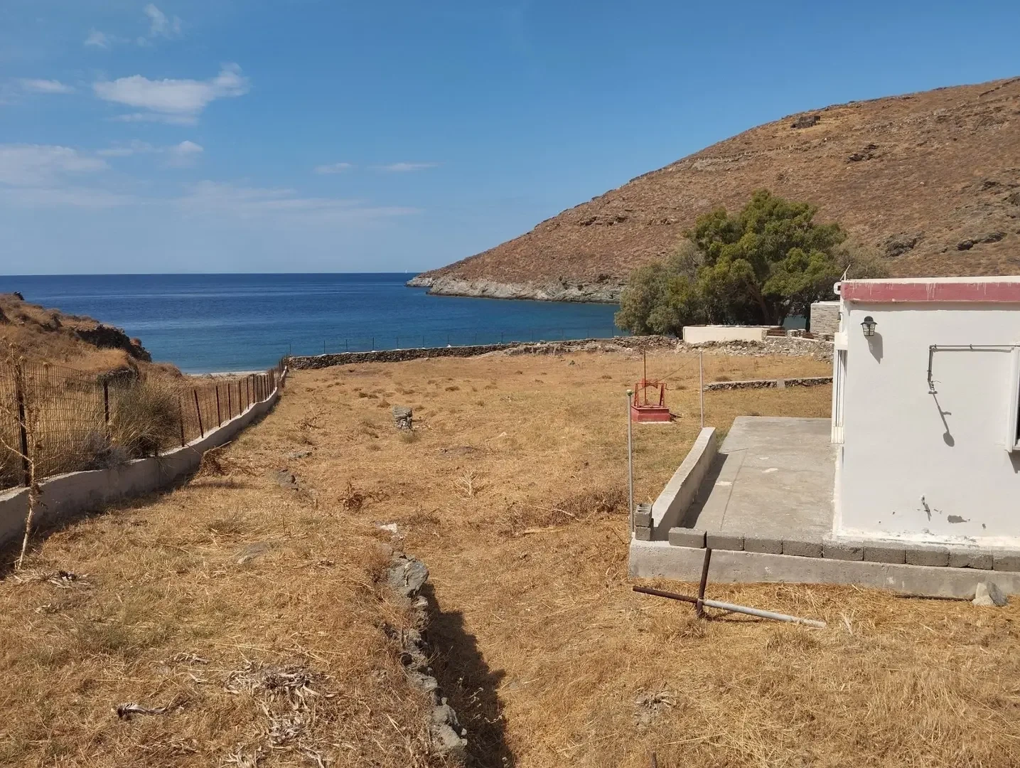 1 - vente maison pieds dans l'eau kythnos - cyclades egée méridionale grèce