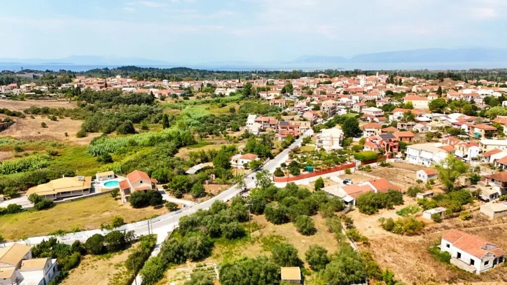 2 - venta terreno lefkímmi islas jónicas grecia