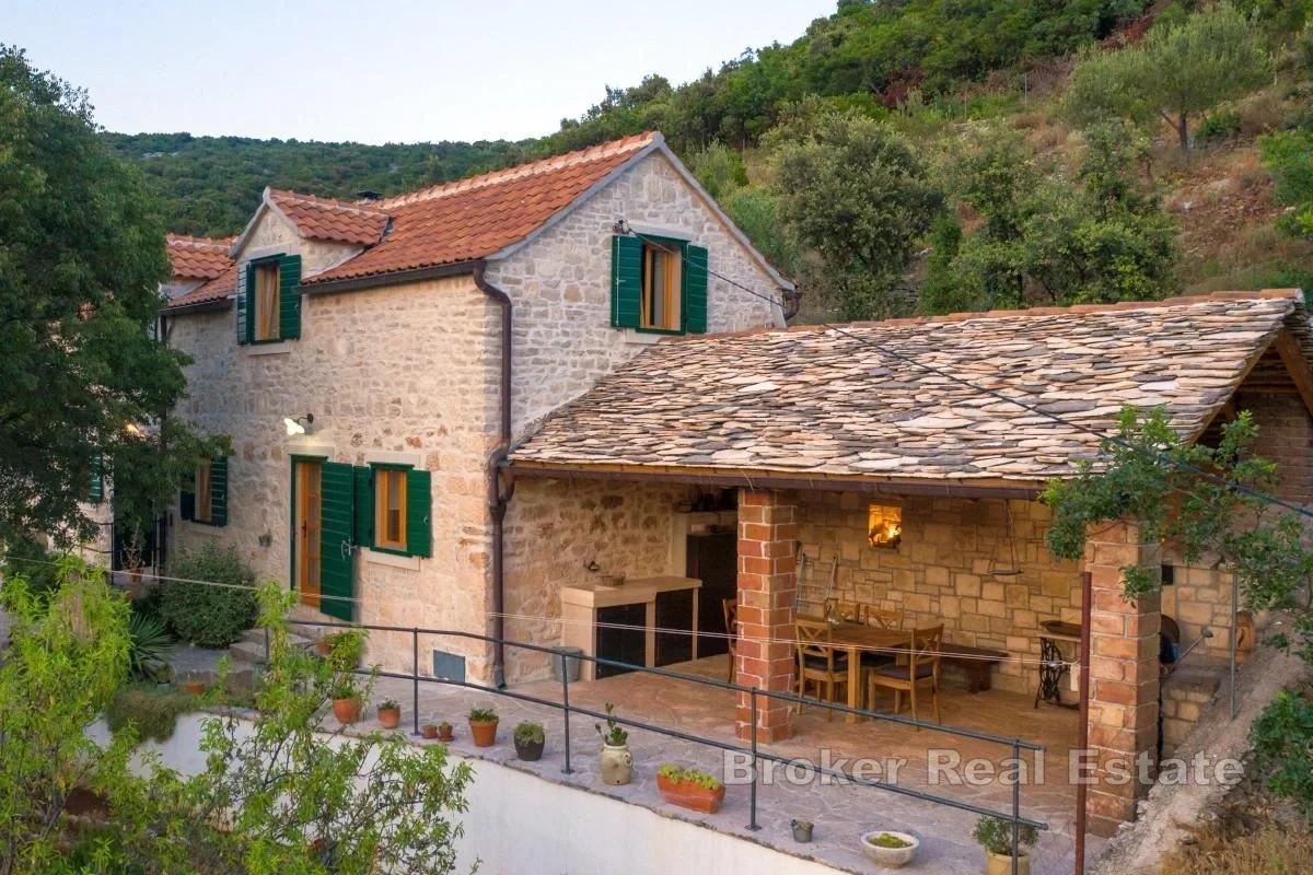 2 - venda casa vista de mar brač split-dalmácia croácia