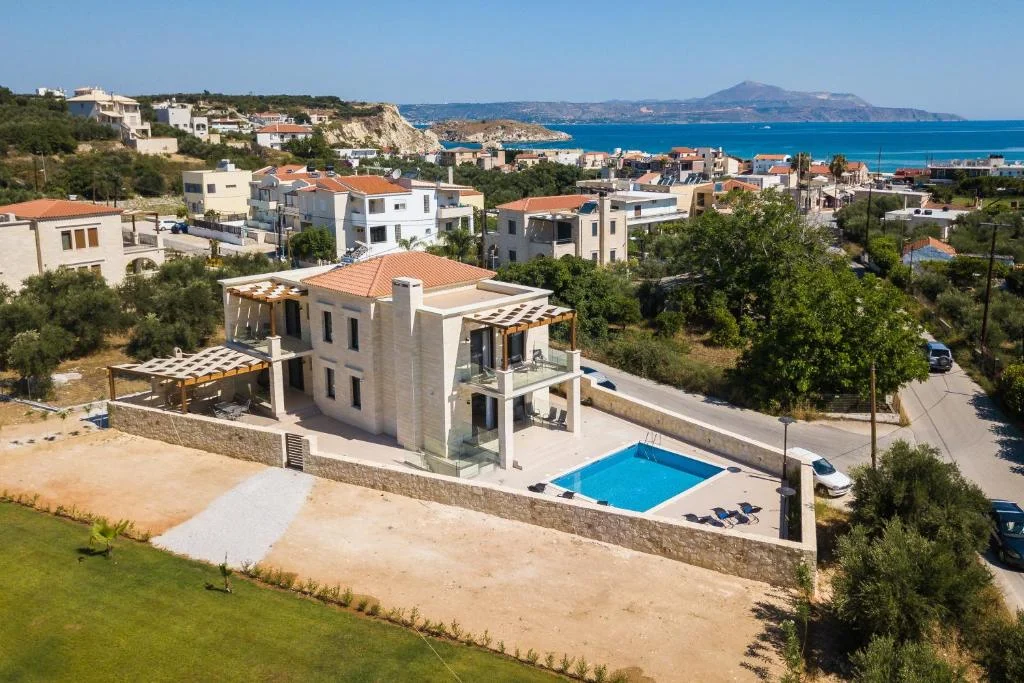 2 - vente maison vue mer almyrída crète grèce