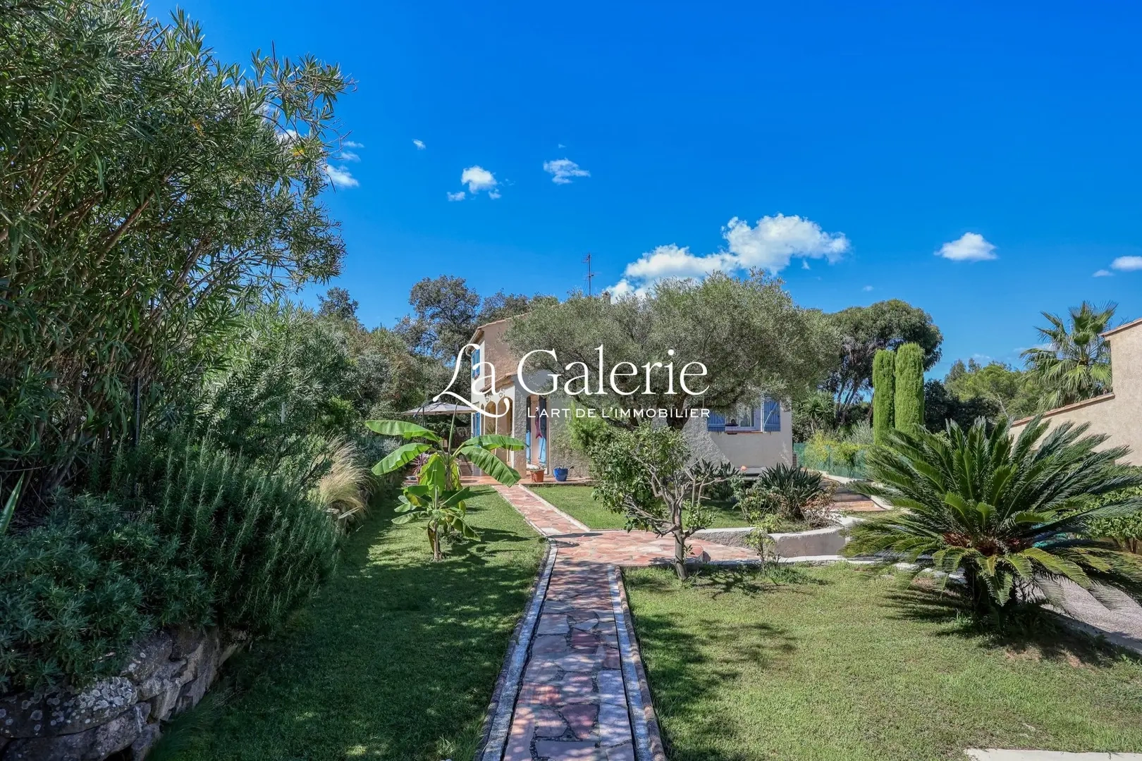 2 - house for sale in le pradet var france
