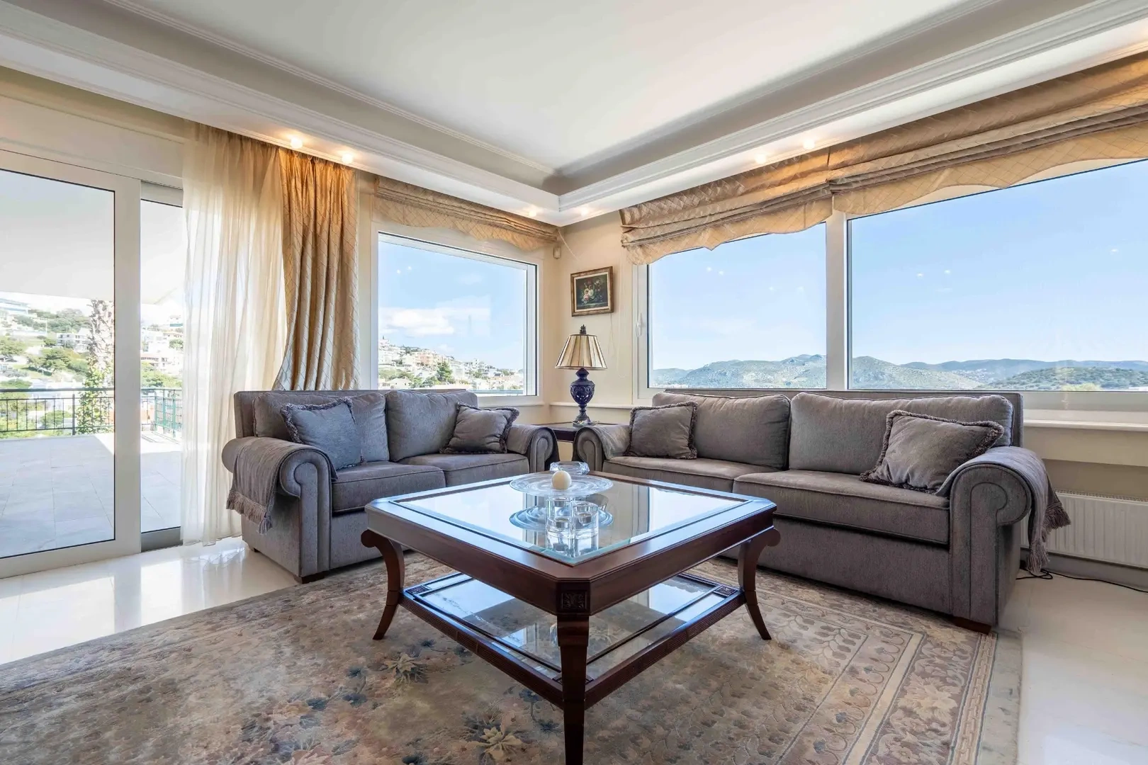 2 - venda villa anavissos ática grécia