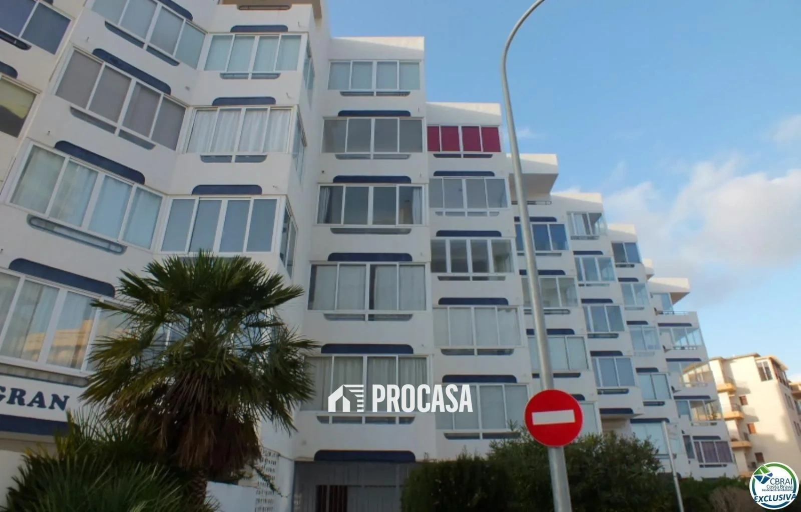 2 - venta apartamento vista al mar roses cataluña españa