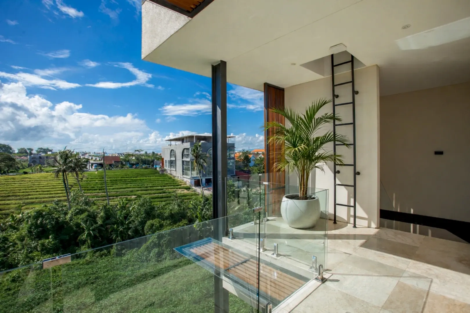 2 - venta villa a pie de playa pererenan bali indonesia