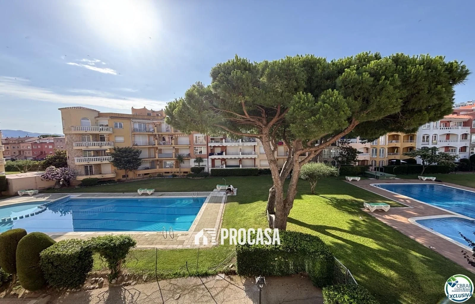 1 - verkoop appartement strand to voet empuriabrava catalonia spanje