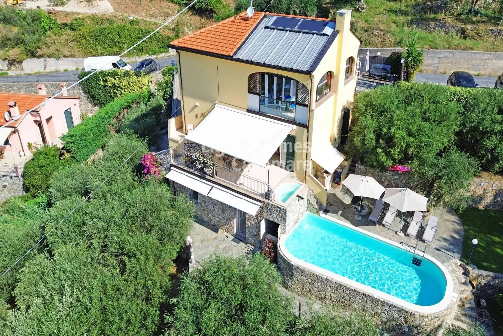1 - verkoop appartement uitzicht op zee magliolo liguria italië