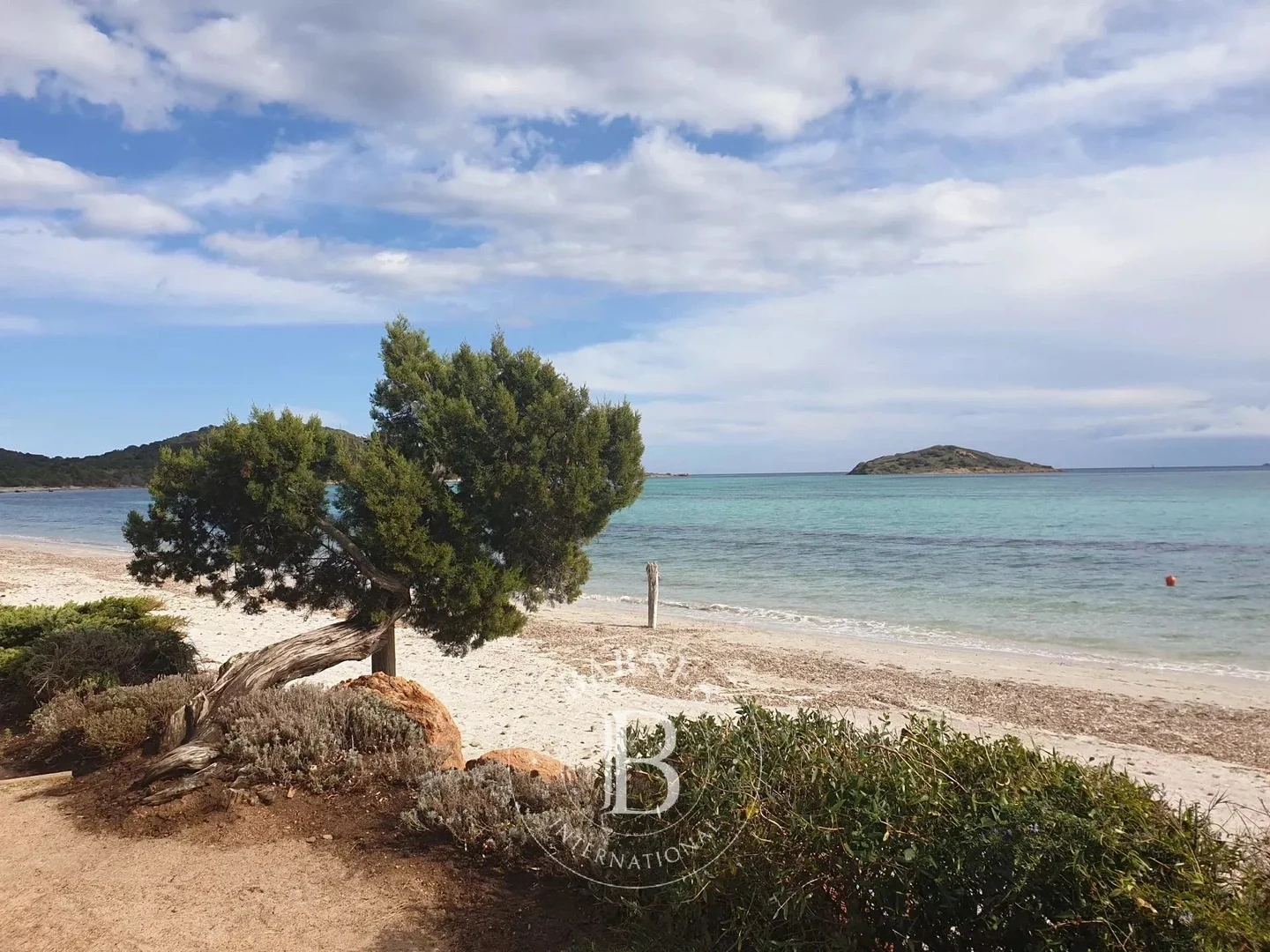 2 - venda terreno sainte-lucie-de-porto-vecchio corse (du-sud) frança