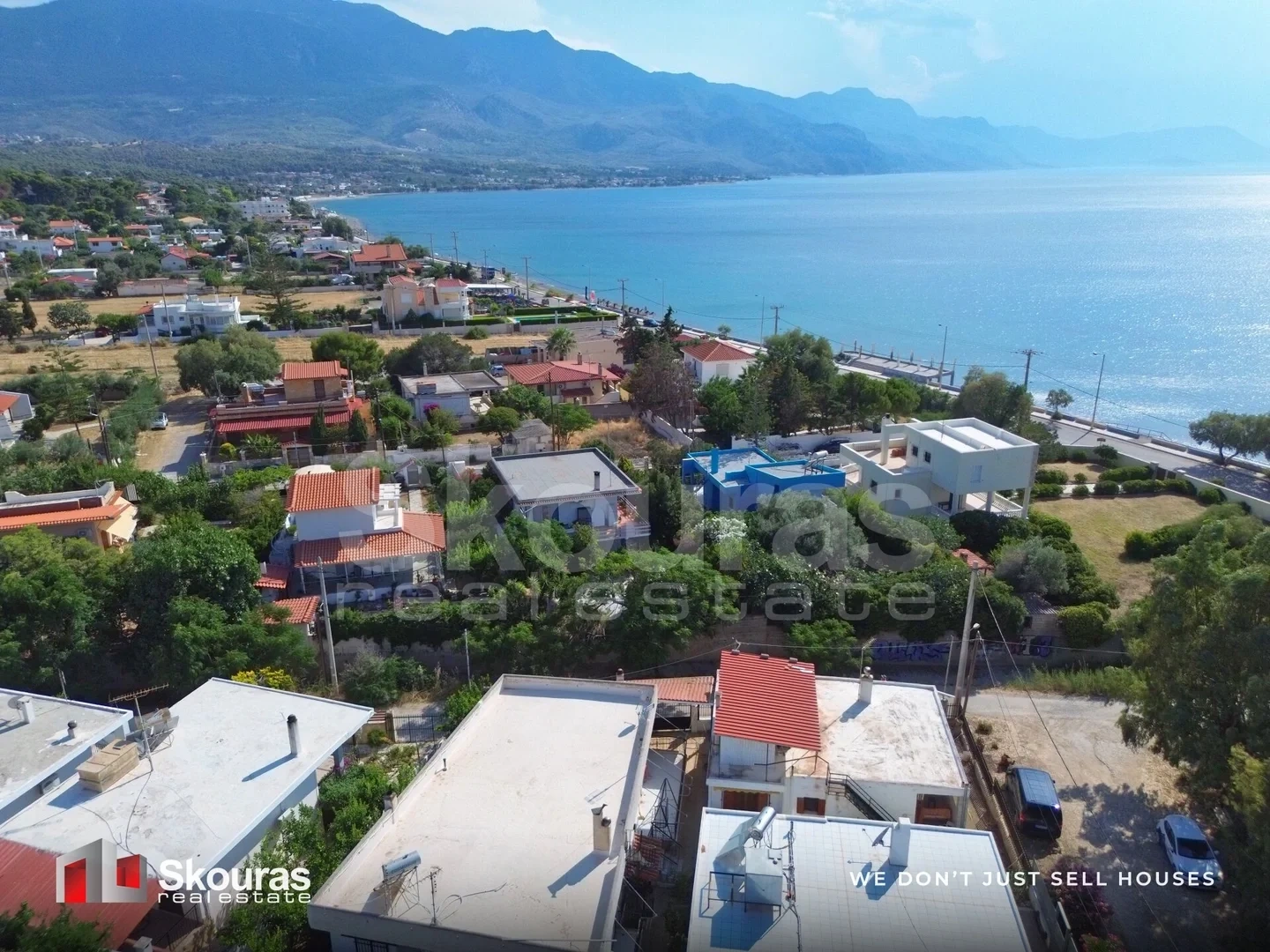 1 - vente maison pieds dans l'eau kato alepochori attique grèce