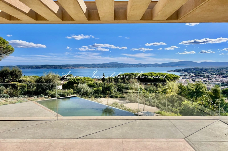Maison vue mer avec piscine