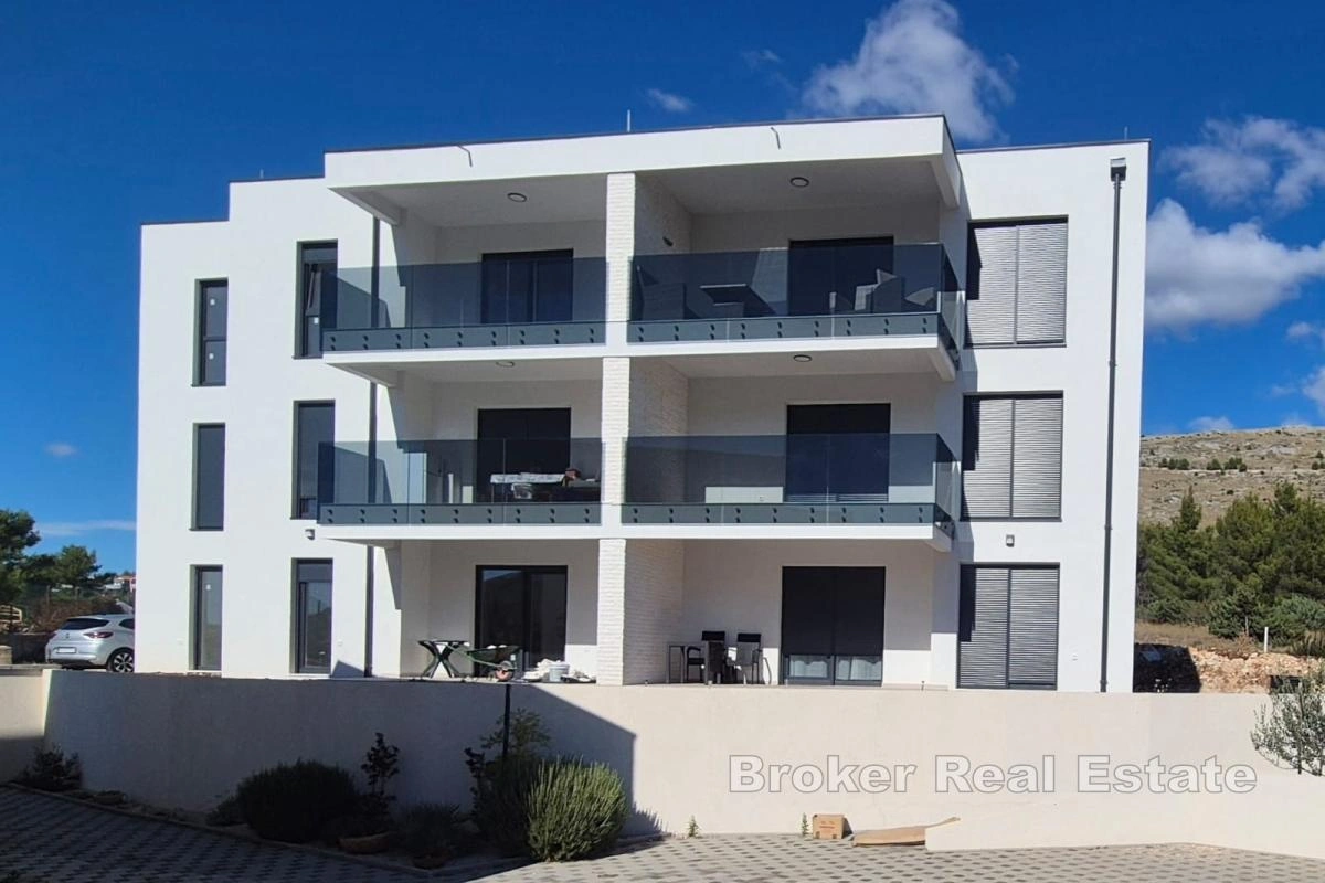 2 - vendita appartamento vista mare šibenik sebenico e tenin croazia