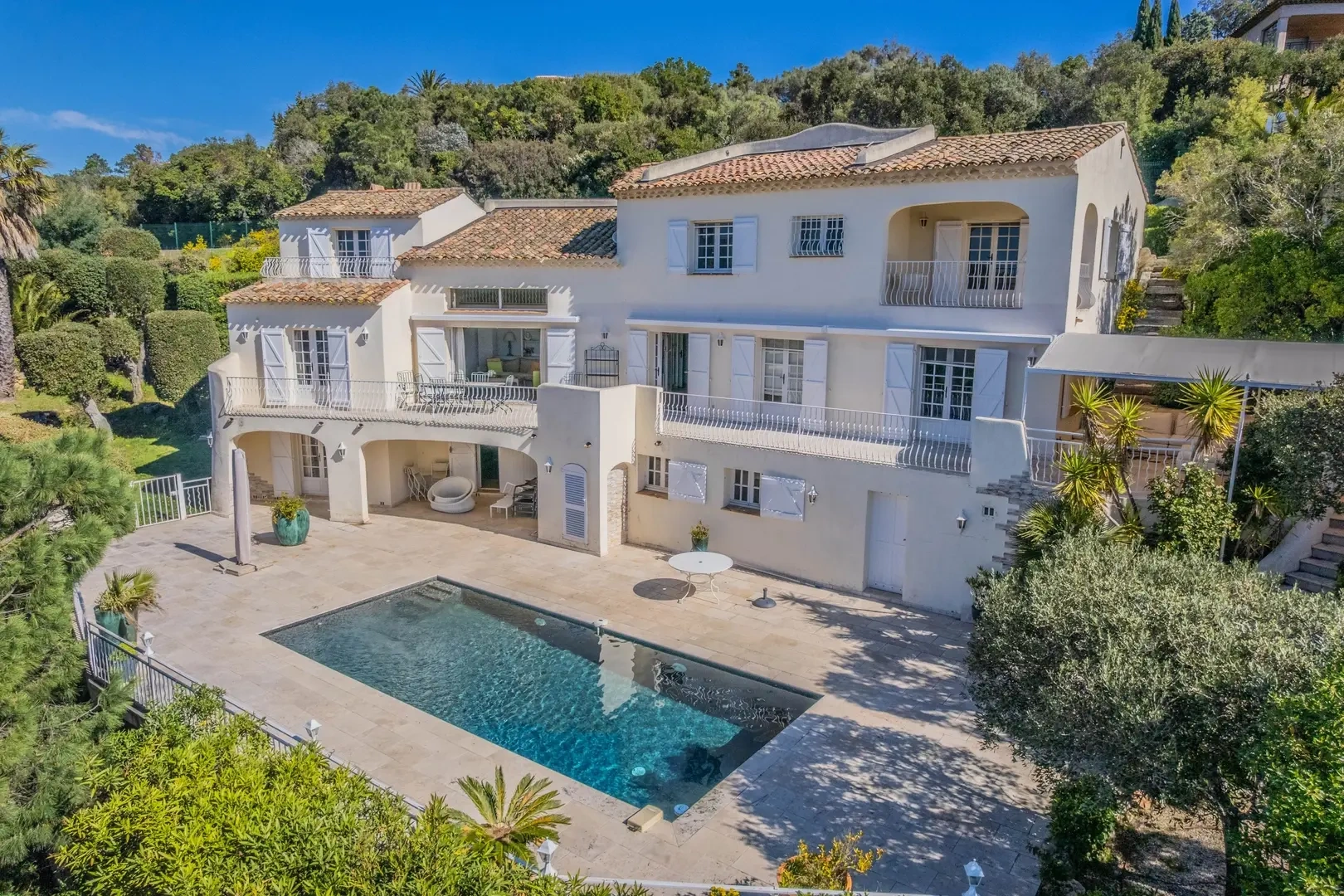 1 - sea view house for sale in les issambres var france
