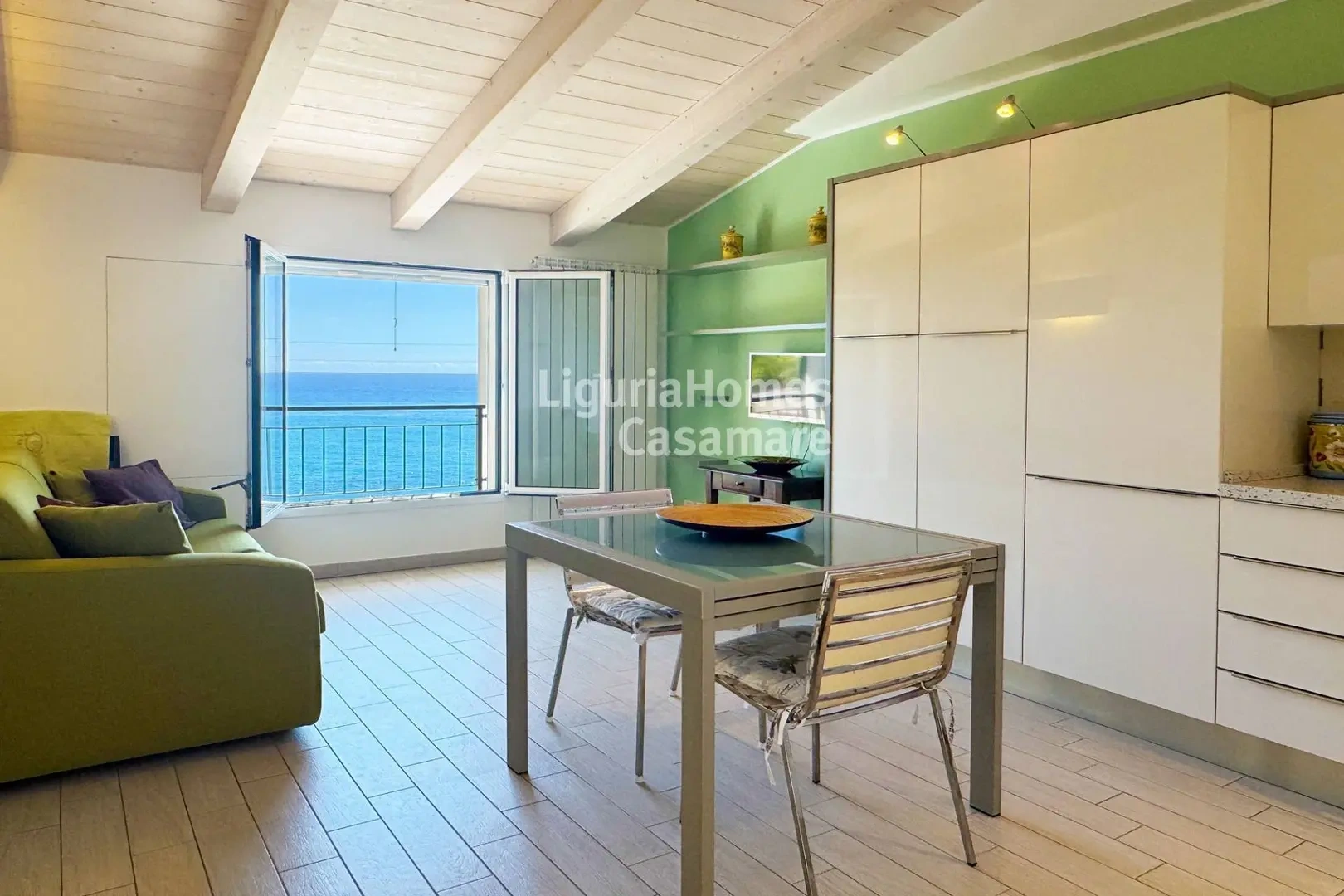 2 - venta apartamento vista al mar cipressa liguria italia
