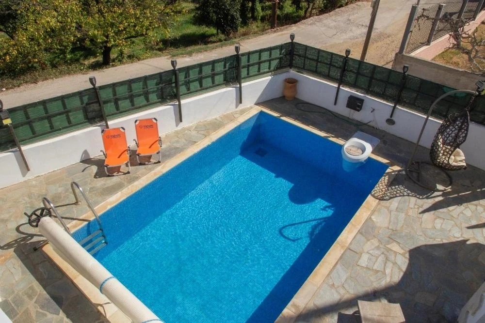 2 - sea view house for sale in máleme crete greece
