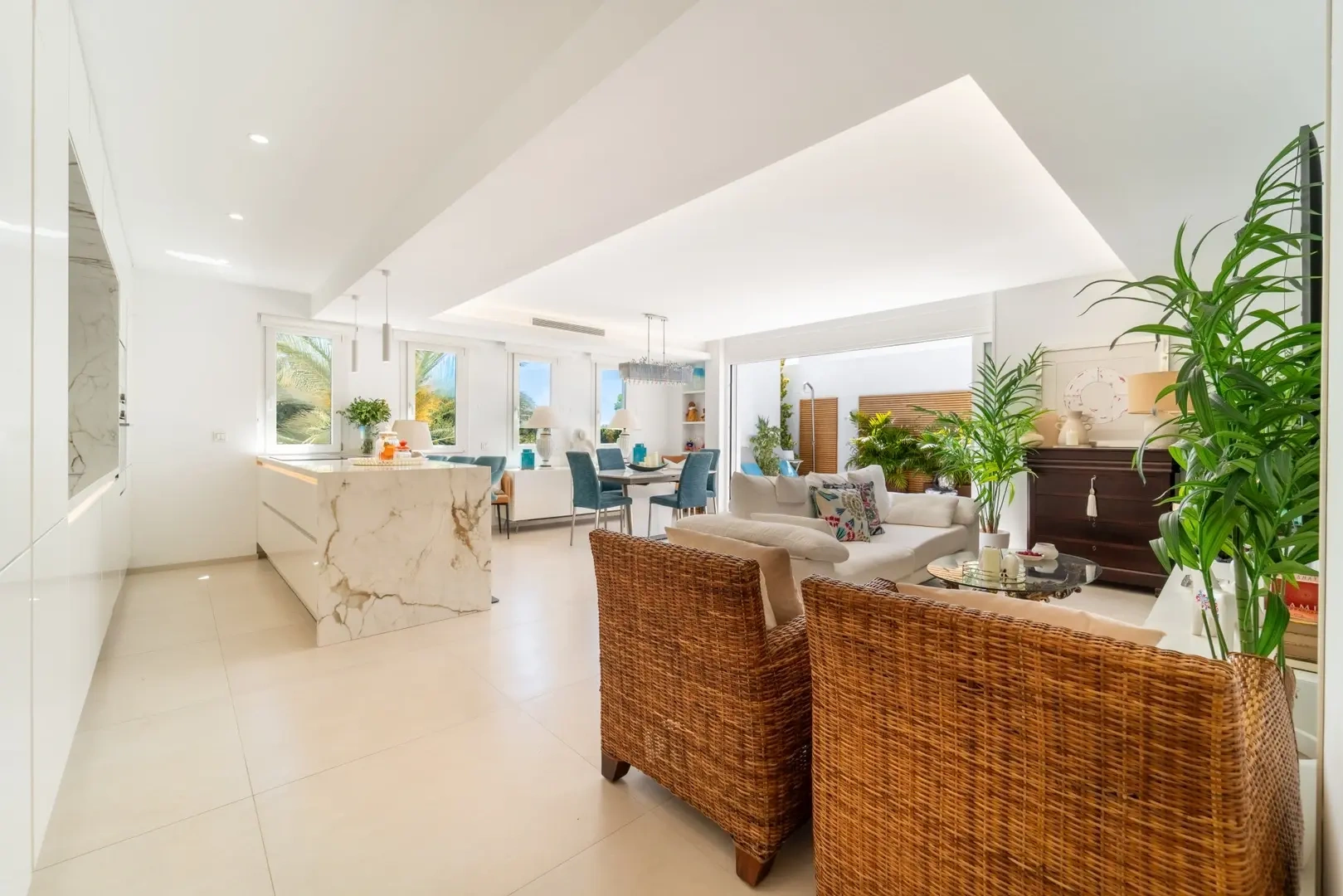 2 - venda apartamento a praia ao pé marbella - costa del sol andaluzia espanha