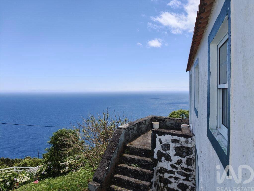 1 - verkoop huis uitzicht op zee lajes do pico the azores portugal