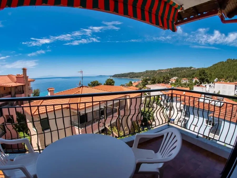 2 - vente commerce vue mer loutra macédoine centrale grèce