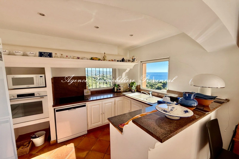 2 - sea view house for sale in sainte-maxime var france