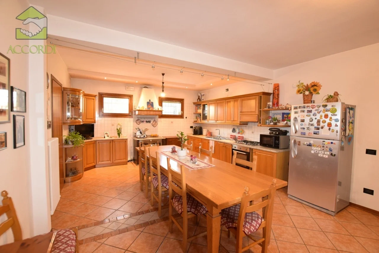 2 - house for sale in volpago del montello veneto italy