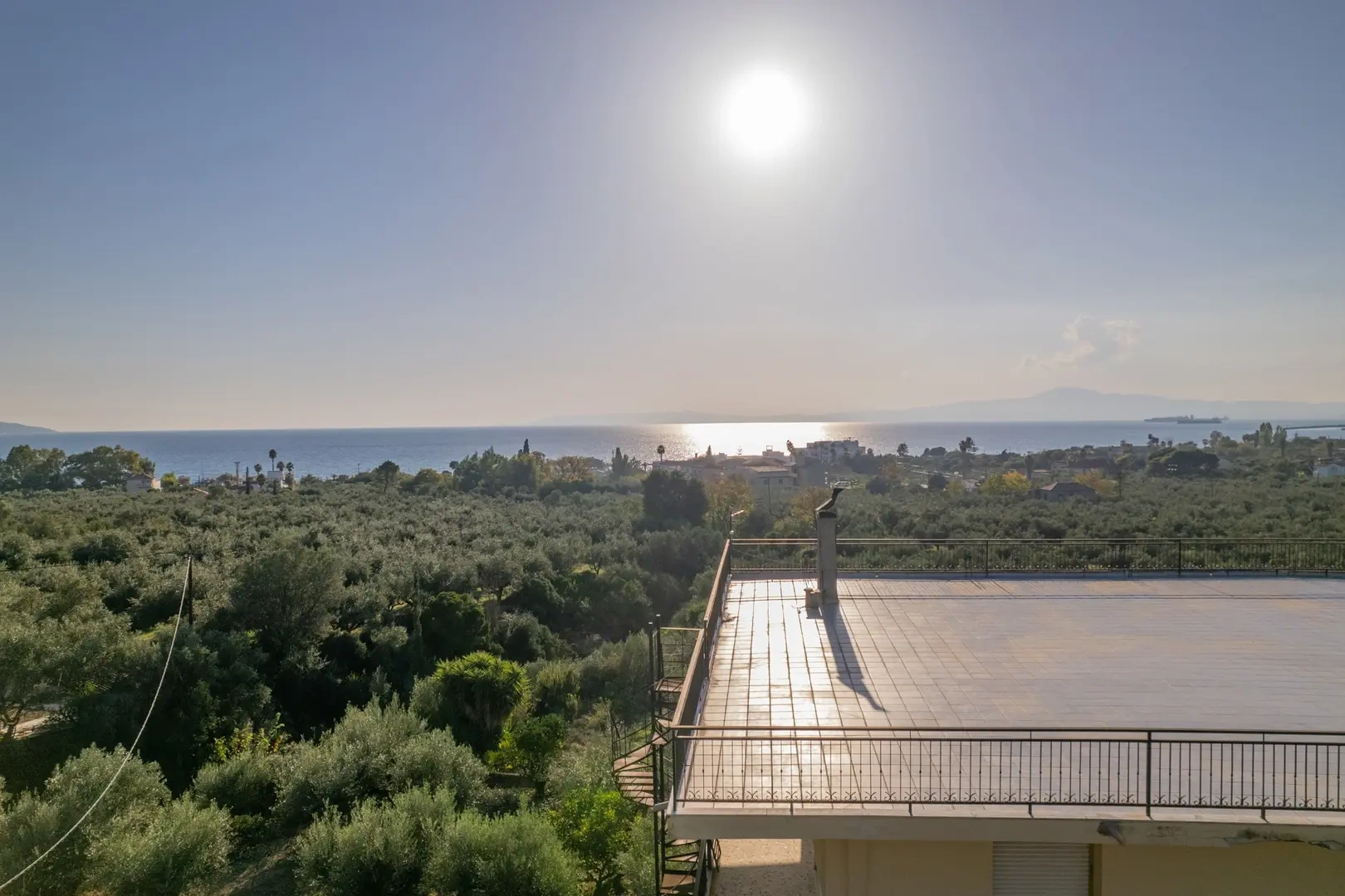 2 - vente maison pieds dans l'eau kalamáta péloponnèse grèce