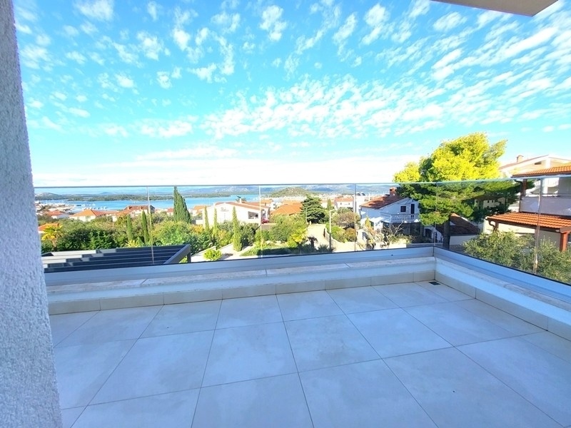 2 - vendita casa vista mare murter sebenico e tenin croazia