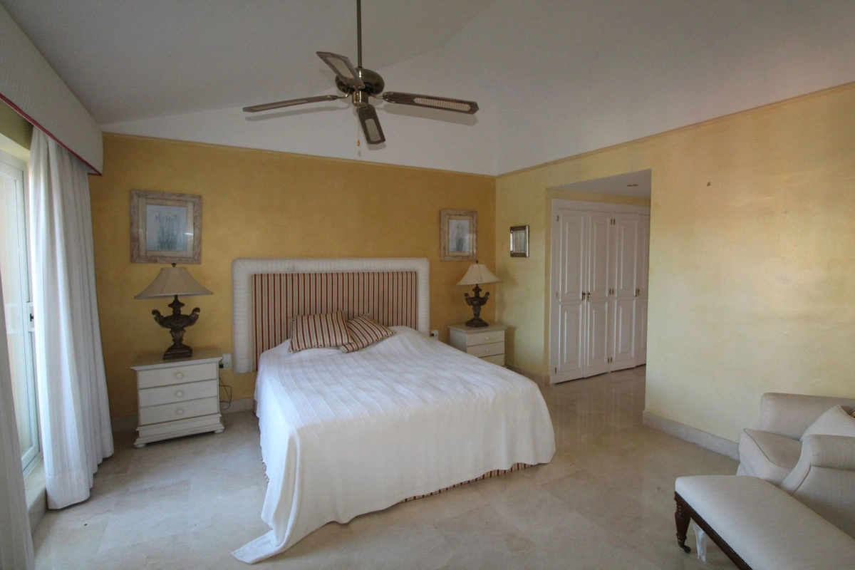 2 - verkauf wohnung strandpromenade sotogrande andalusien spanien