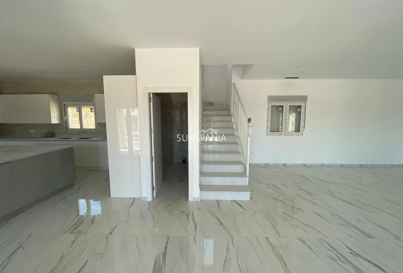 2 - verkoop huis pinoso valencian community spanje