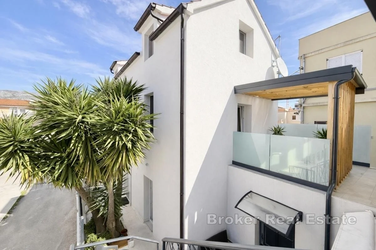 2 - venta casa a pie de playa trogir split-dalmacia croacia