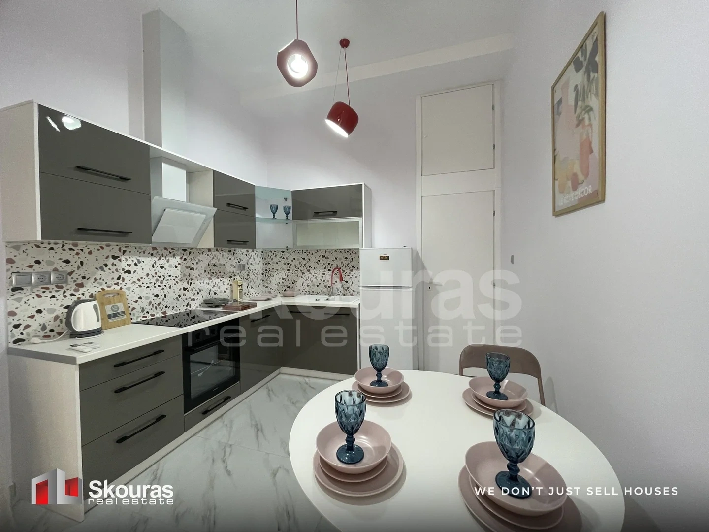 2 - venda apartamento a praia ao pé kórinthos peloponeso grécia