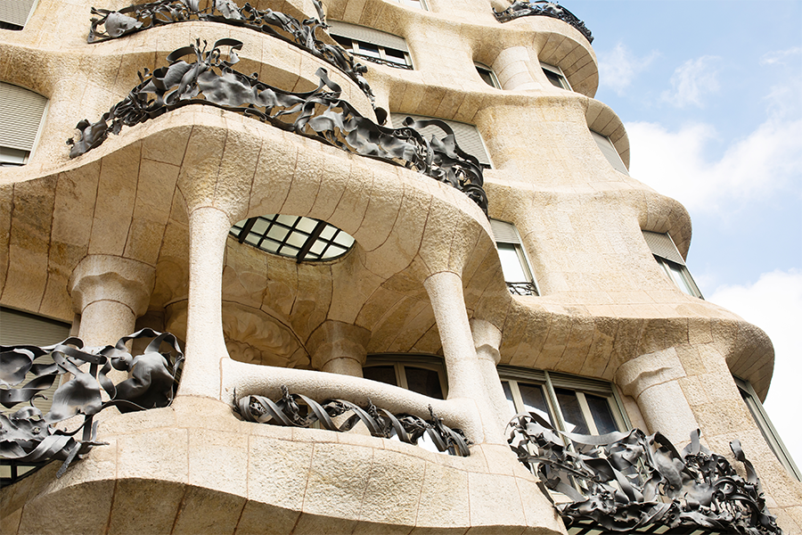Rénover une maison à Barcelone - Casa Mila Gaudi - Photo de lashkhidzetim sur Freepik