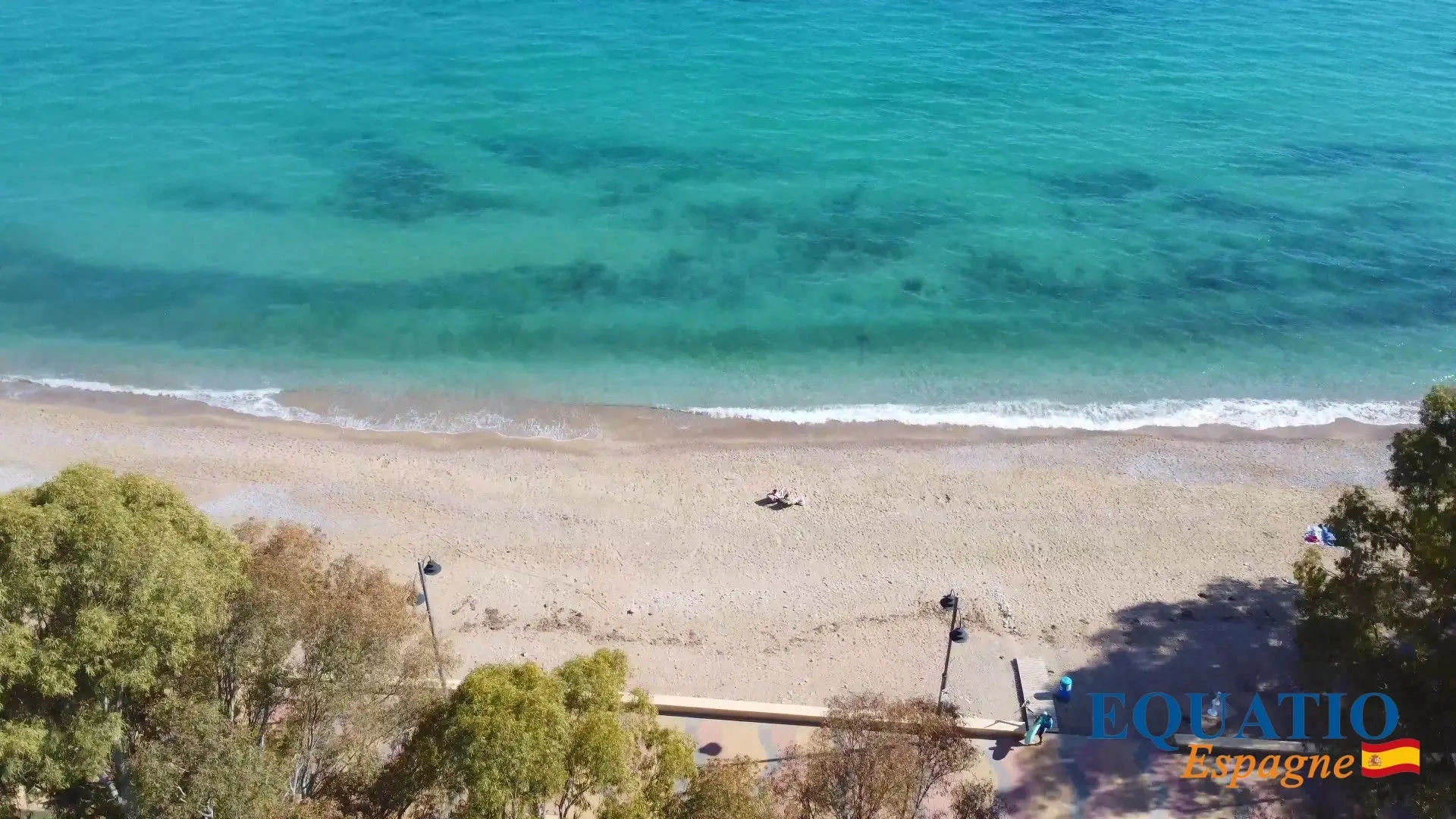 Apartamento vista al mar con piscina