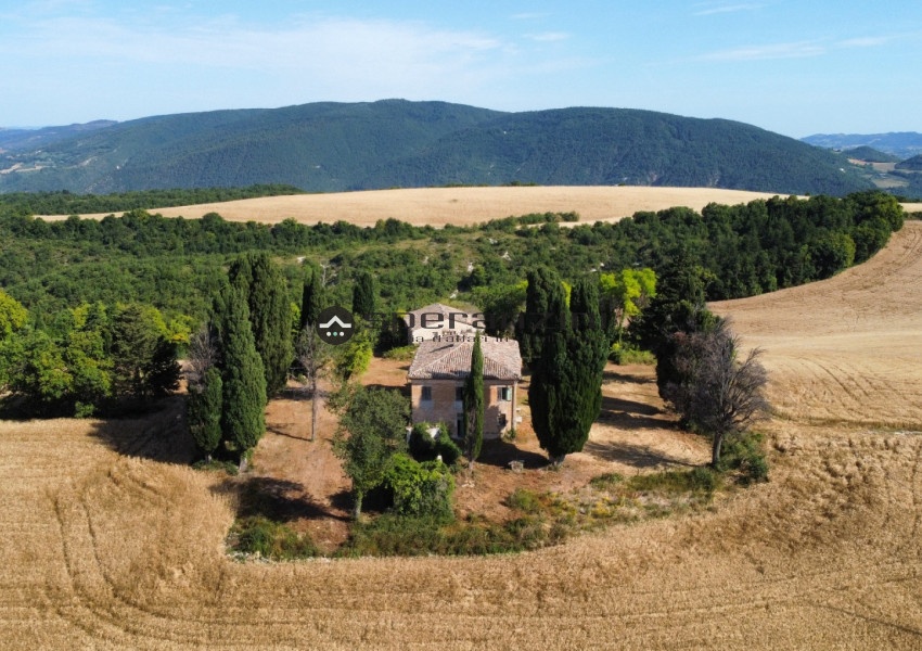 2 - venda propriedade fossombrone marcas itália