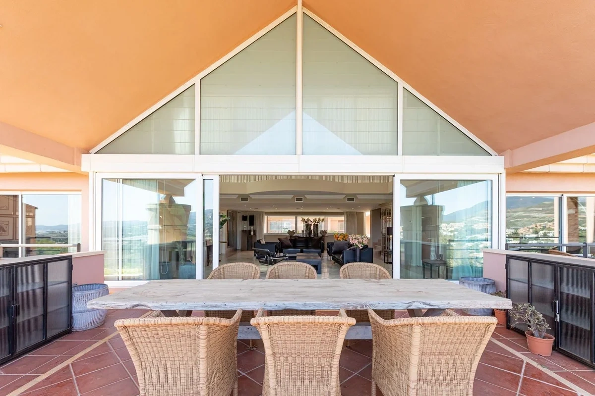 2 - verkoop appartement uitzicht op zee nueva andalucia andalusië spanje