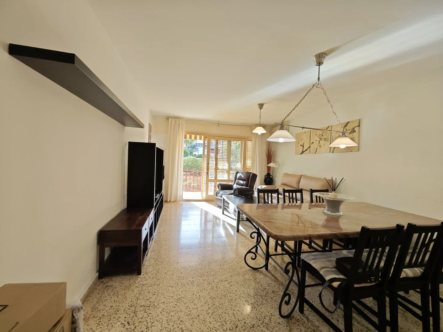 Wohnung mit Terrasse