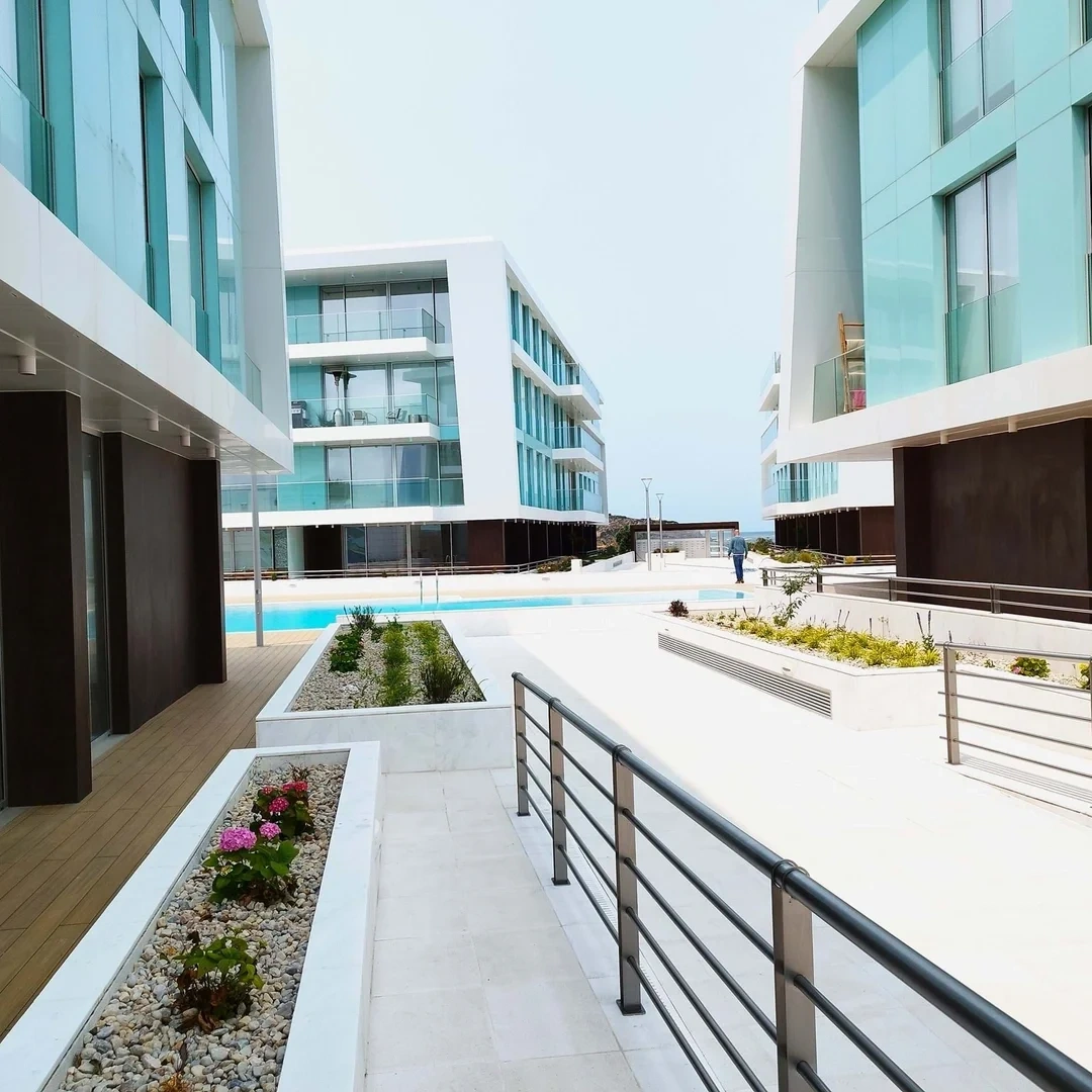 3 bedroom beach walk apartment