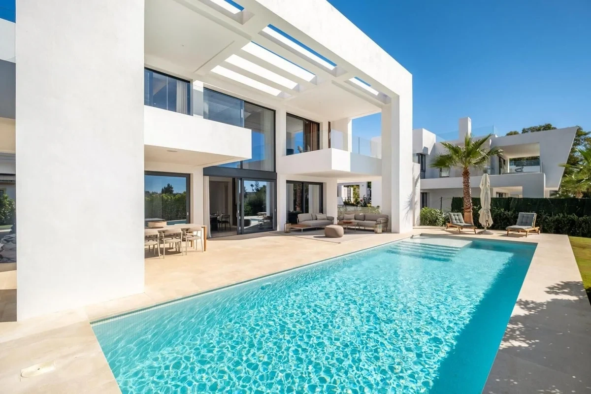 2 - house for sale in estepona - costa del sol andalusia spain