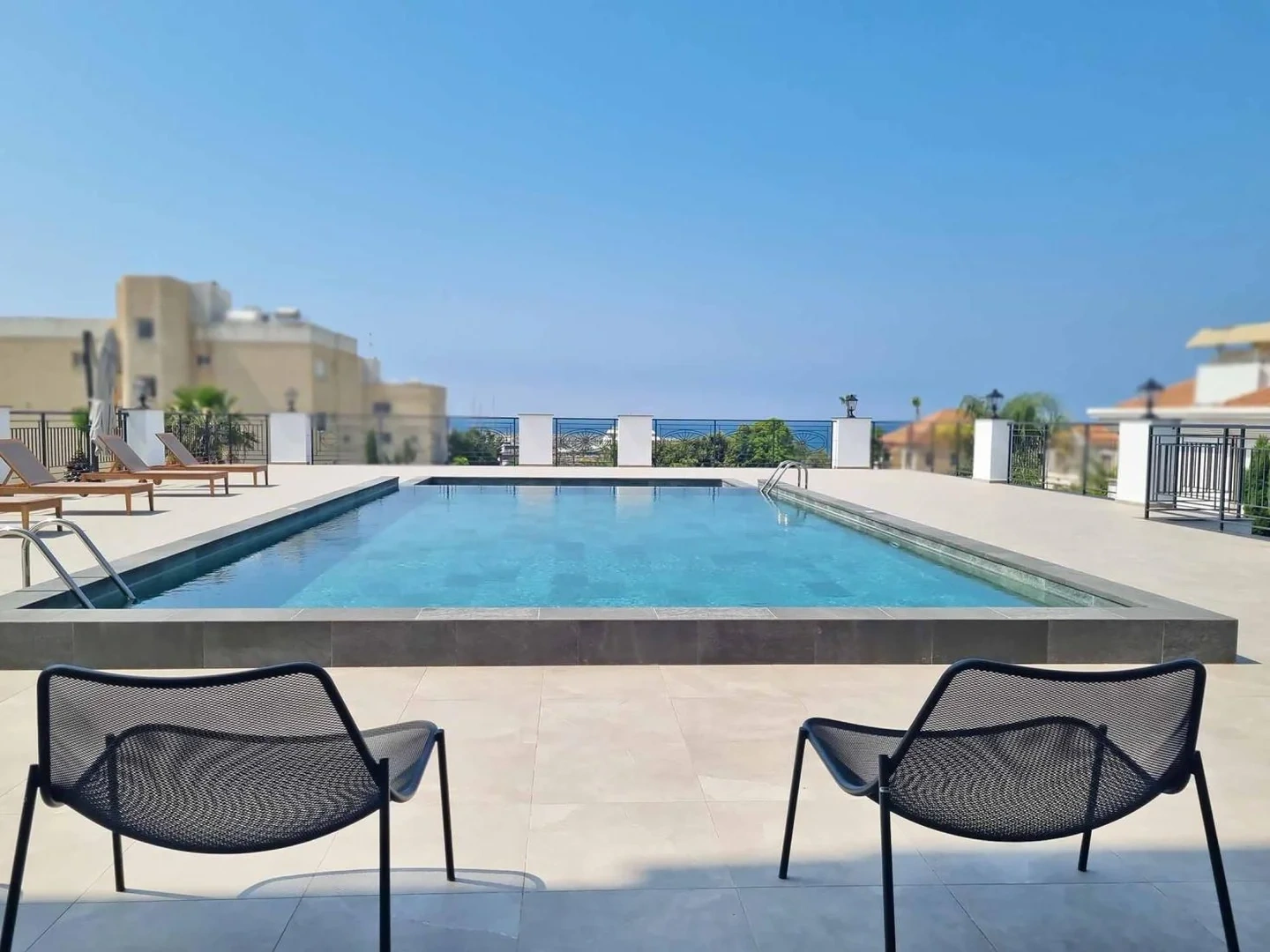 1 - vente appartement pieds dans l'eau limassol limassol chypre