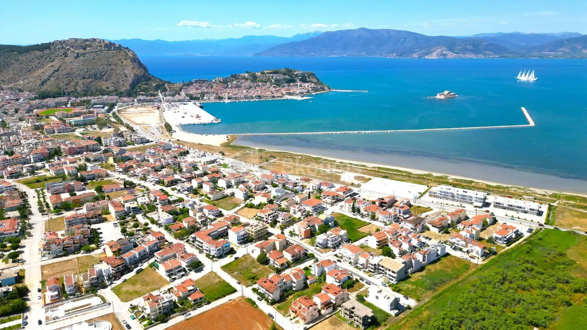 1 - venta terreno a pie de playa náfplio peloponeso grecia