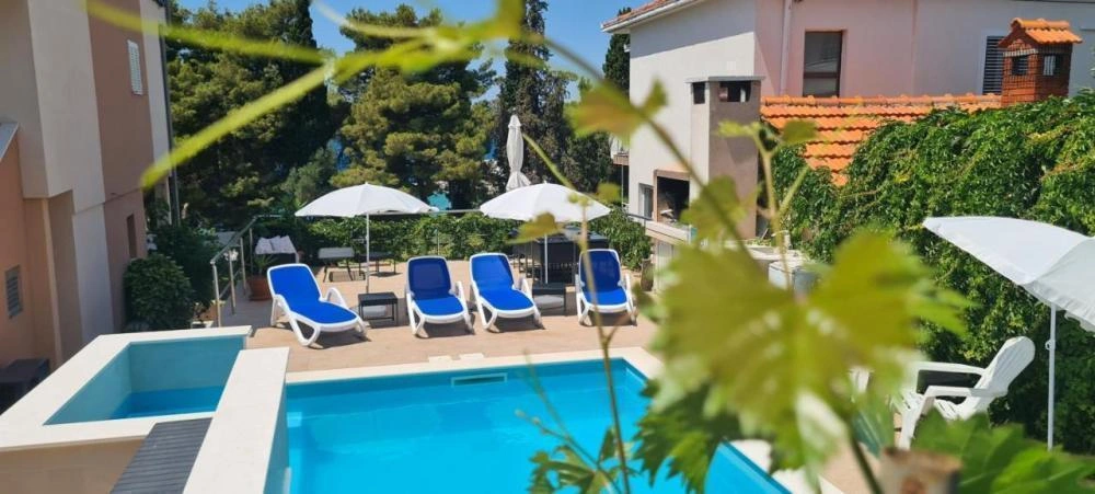 1 - venda espaço comercial vista de mar ciovo split-dalmácia croácia