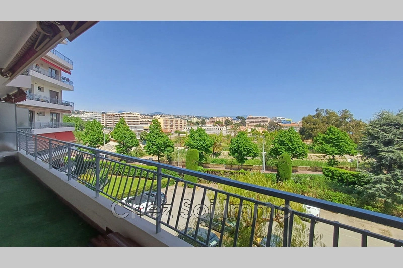 Apartamento a pie de playa con terraza