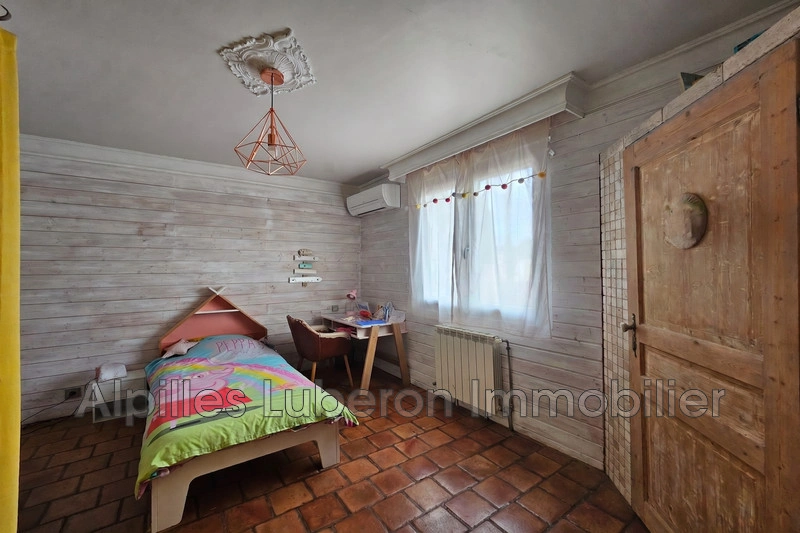 2 - vente maison aureille bouches-du-rhône france