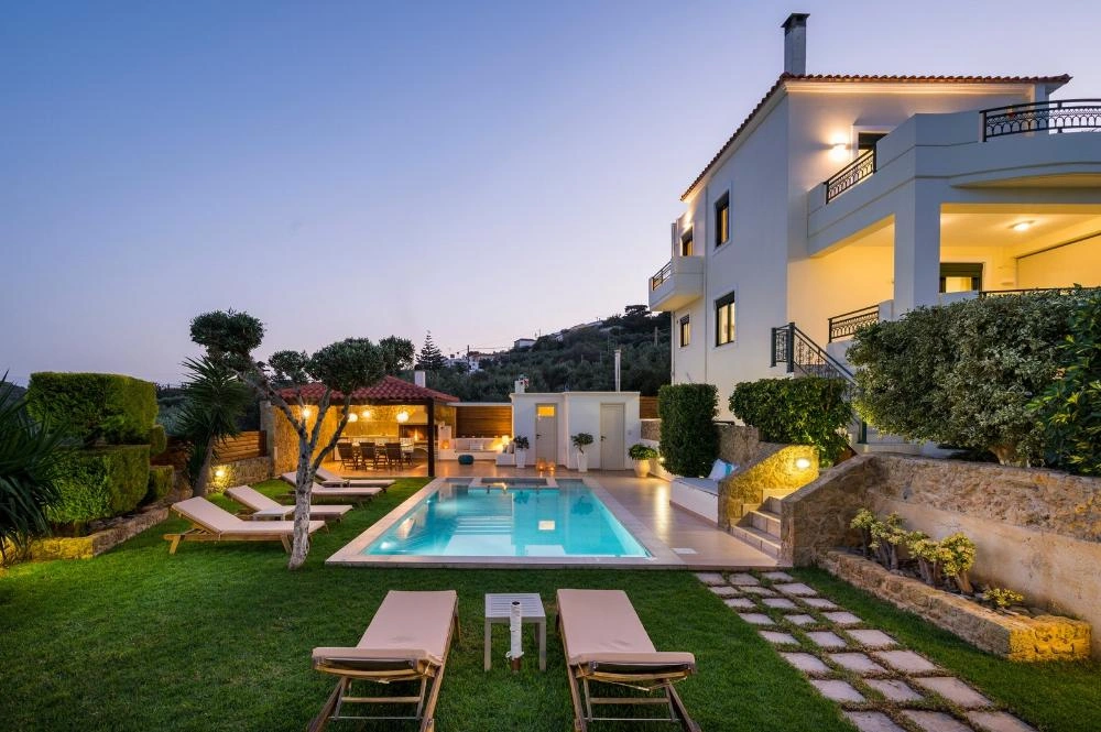 1 - vente maison vue mer afráta crète grèce