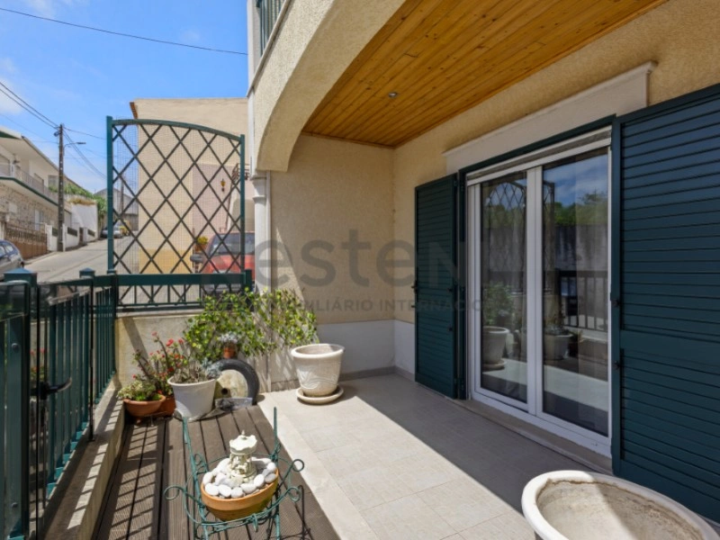 1 - vente maison moita dos ferreiros région de lisbonne portugal