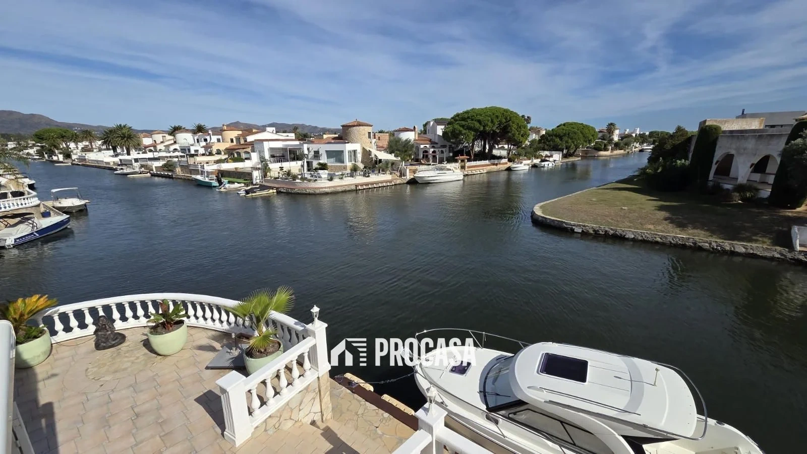 2 - house for sale in empuriabrava catalonia spain