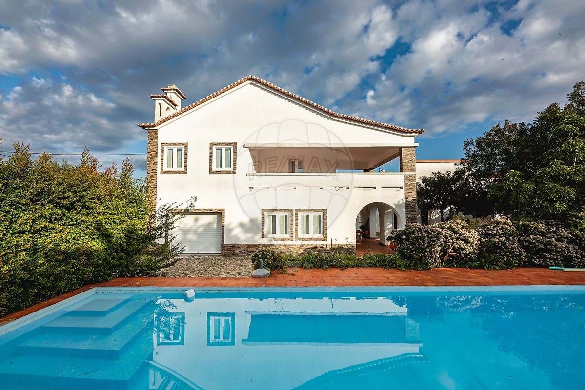 1 - estate for sale in almada lisbon region portugal