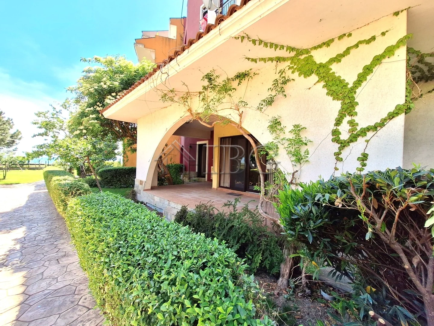 2 - venta apartamento frente al mar aheloy burgas bulgaria