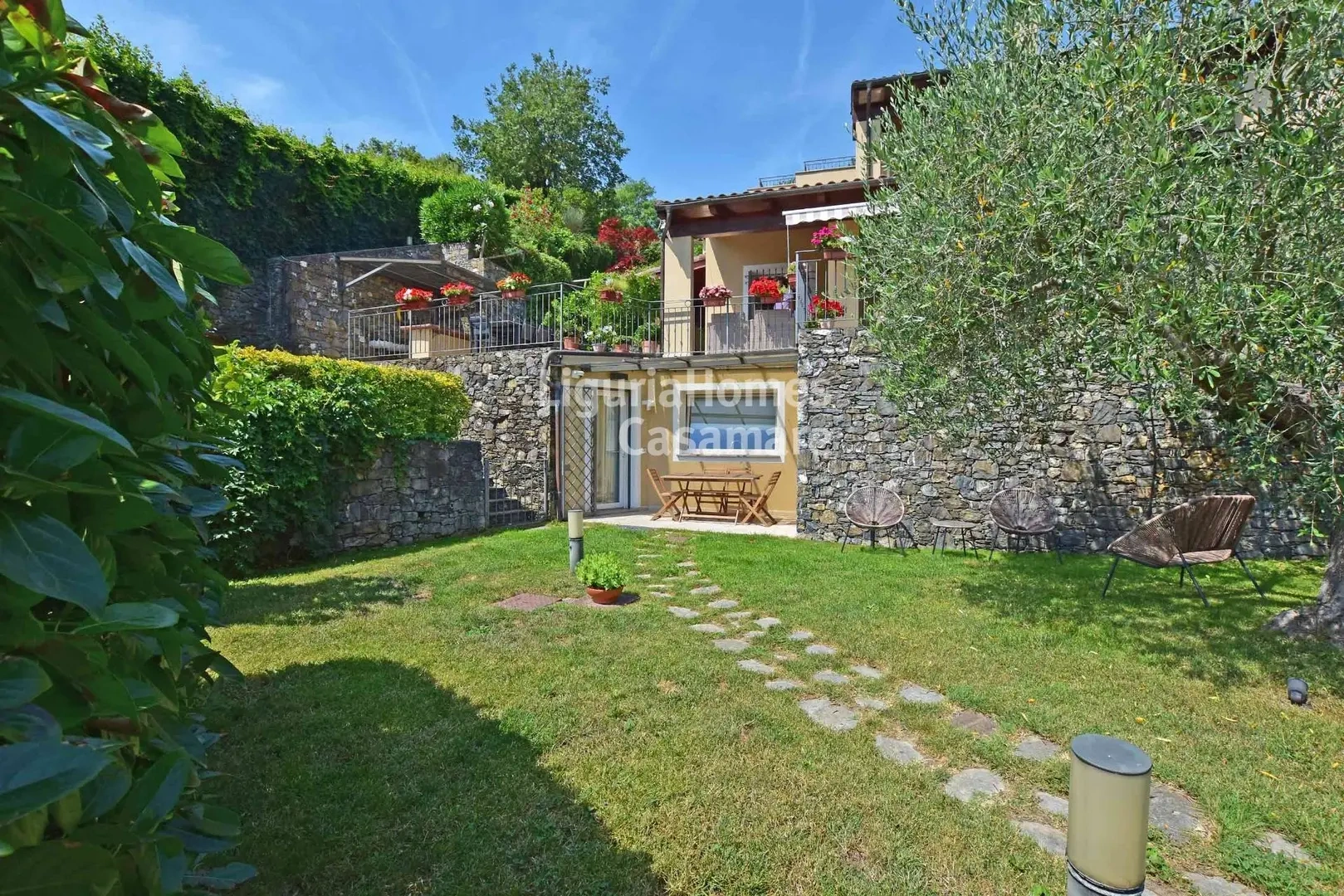 2 - verkoop huis garlenda liguria italië