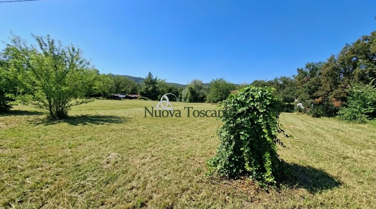 1 - venta terreno arezzo toscana italia
